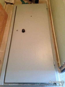 Продам металлическую дверь б/у 80х200 #1595262