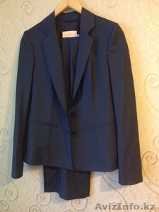 Продаю фирменный женский брючный костюм #1600181