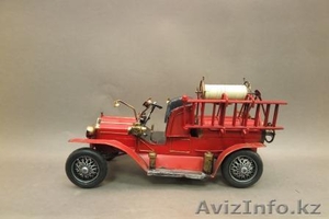 Коллекционный автомобиль.  Ретро модель #1607817