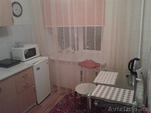 Люкс 1, 5 район Колоса посуточно-почасово #669127