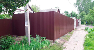 Монтаж забора из проф. листа специалистами.  #1659444