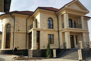 Облицовка фасадов зданий травертином,  гранитом,  мрамором #1659442