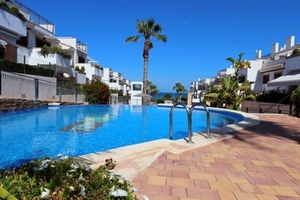 Недвижимость в Испании,  Бунгало на первой линии пляжа в Ла Мата, Коста Бланка #1675937