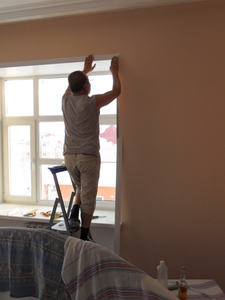 Откосы утепленные.Немецкие окна.Глянцевые  подоконники арочные откосы #1675791