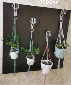 Подвесное кашпо в стиле макраме #1700022