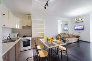 2-х комнатная квартира посуточно ЖК