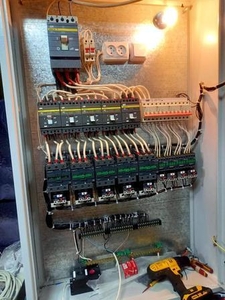 Электрики #1733867