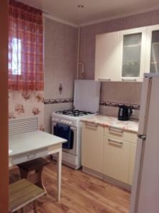 Сдам 2-ком.кв. на длительный срок,  в Центре ( 11мкр ) #1735614