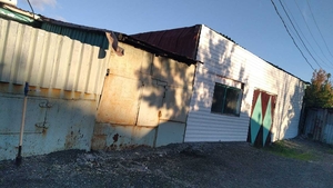 Дом 100 кв,  гараж 160кв,  удобно под бизнес,  участок 11 сот. #1745456