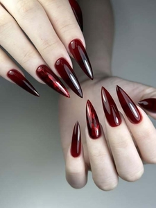 Талантливый мастера маникюра педикюра восьмилетним опытом работы! #1746934